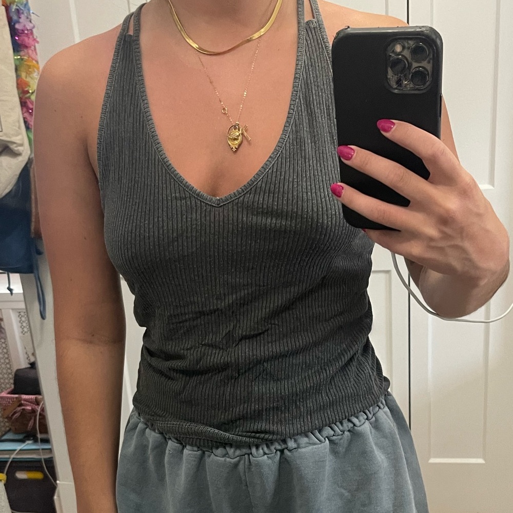 grey strappy rib tank